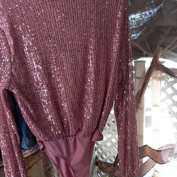 Fashion Nova XL Pink Sequined Bodysuit NWT - Picture 3 of 3